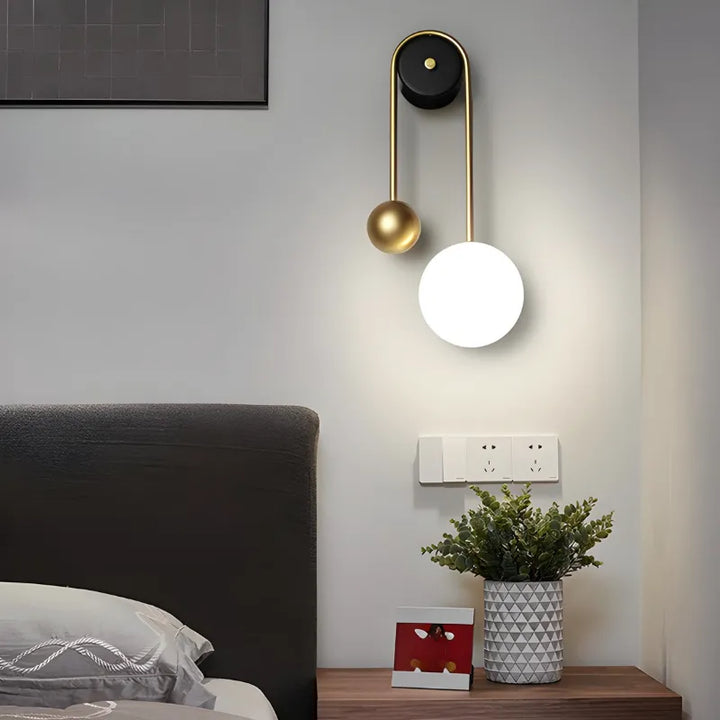 Applique murale LED minimaliste Nordique Luminaire Essenza, sphère blanche chaud 2700-3500K, éclairage décoratif moderne