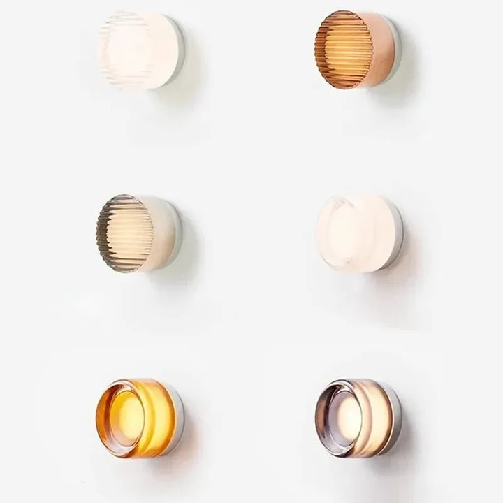 Applique murale LED moderne décorative cylindrique Luminaire Essenza, lumière blanche douce, fixation murale élégante.