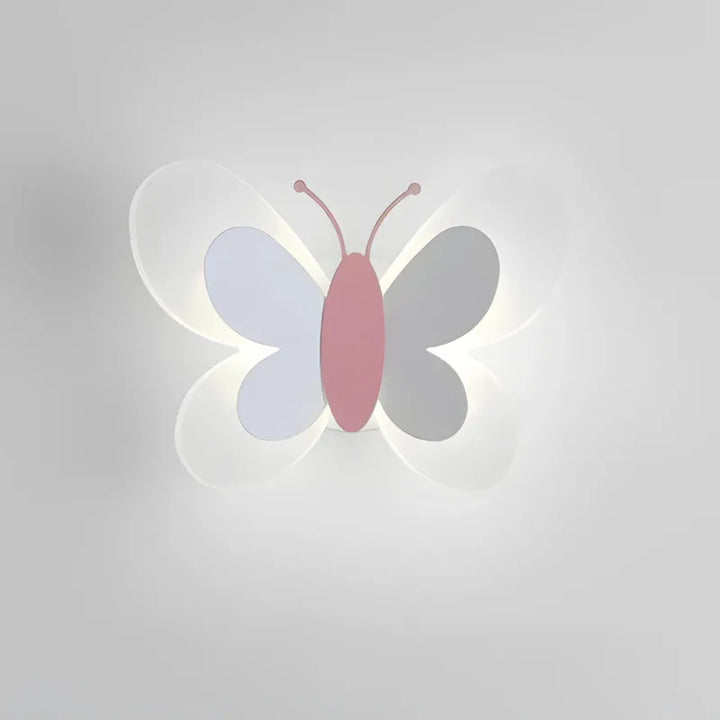 Applique murale LED moderne en forme de papillon, luminaire design de Luminaire Essenza, éclairage élégant pour intérieur.