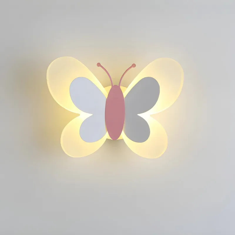 Applique murale LED moderne Papillon Luminaire Essenza avec finition blanche chaude, design élégant et lumineux pour intérieur.