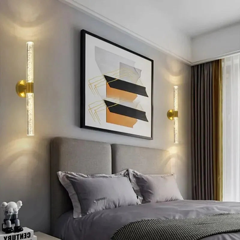 Applique murale LED nordique de luxe Luminaire Essenza avec double extrémité, design moderne et élégant, éclairage d'ambiance.