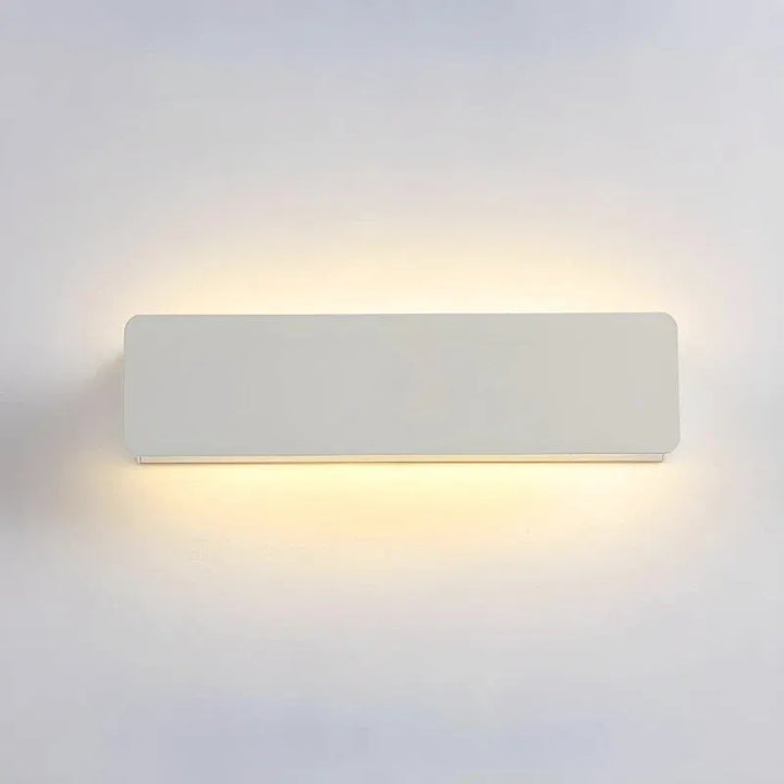 Applique murale LED rectangulaire ajustable Luminaire Essenza avec éclairage blanc chaud, 16 cm, design moderne.