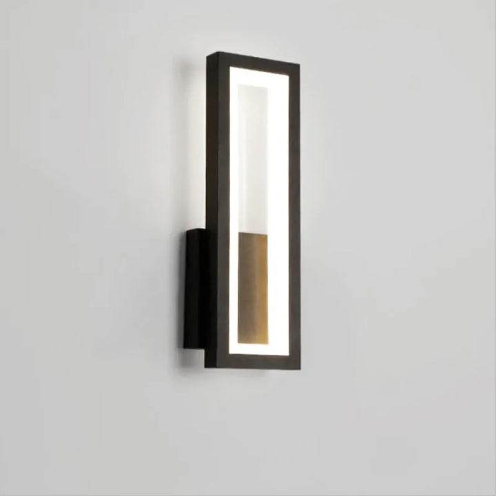 Applique murale LED rectangulaire décorative minimaliste en noir et blanc, éclairage froid, par Luminaire Essenza.