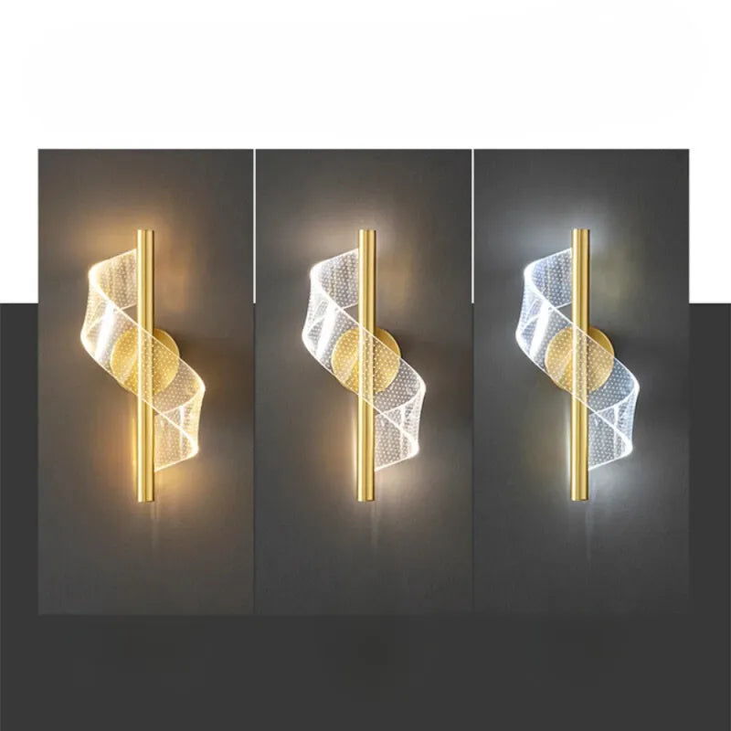 Applique murale LED rotative de style scandinave Luminaire Essenza, avec bras ajustables et design moderne.