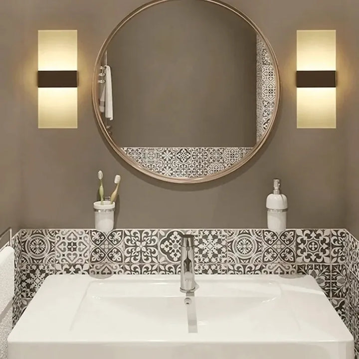 Applique murale LED tactile rectangulaire Luminaire Essenza avec détecteur de mouvement, design noir, blanc ou naturel, 10x27 cm