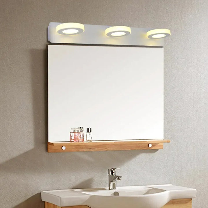 Applique murale miroir pour salle de bain LED Luminaire Essenza, éclairage moderne et élégant pour salle de bain.