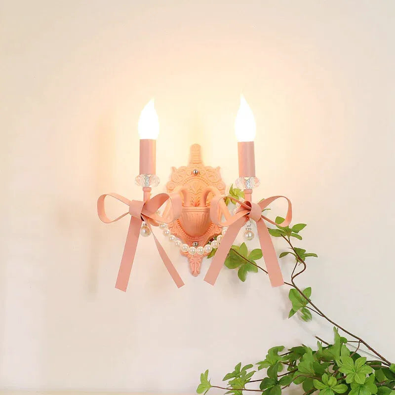 Applique murale princesse rose pour enfant avec deux lumières et lumière blanche, design charmant et décoratif pour chambre d'enfant.
