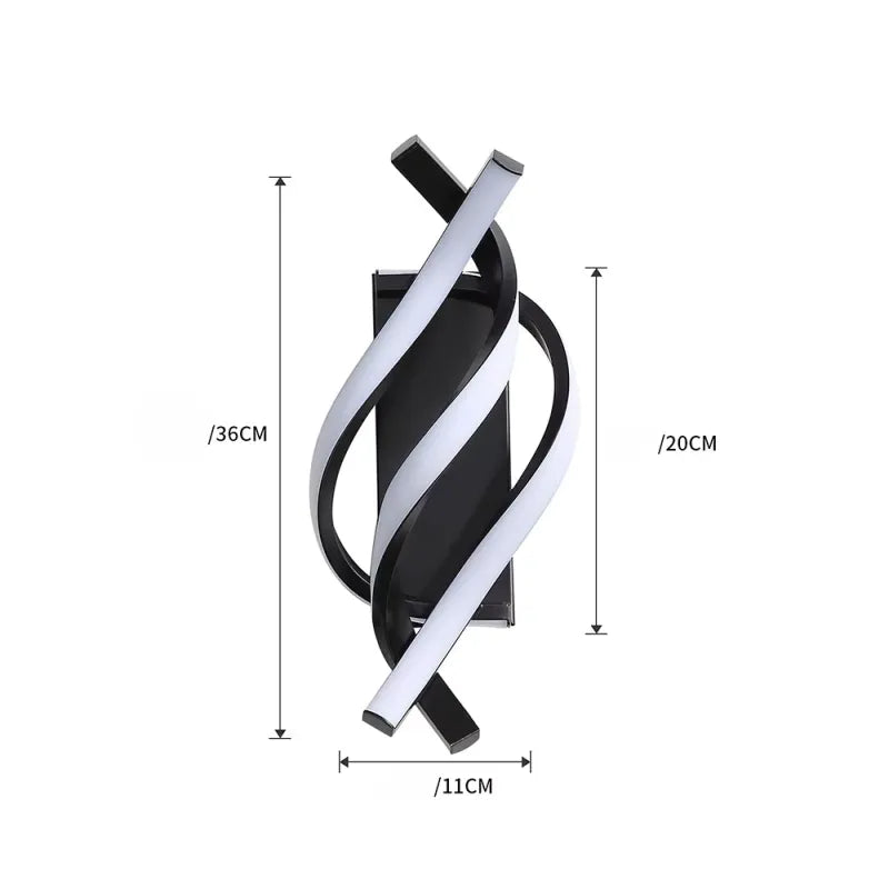 Applique murale design pour salon en frêne de la marque Luminaire Essenza, avec éclairage élégant et moderne.