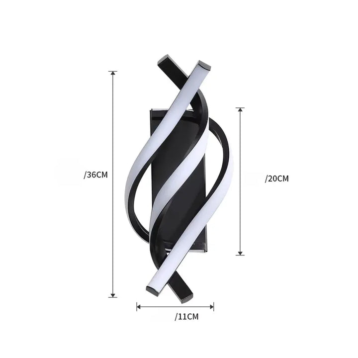 Applique murale design pour salon en frêne de la marque Luminaire Essenza, avec éclairage élégant et moderne.