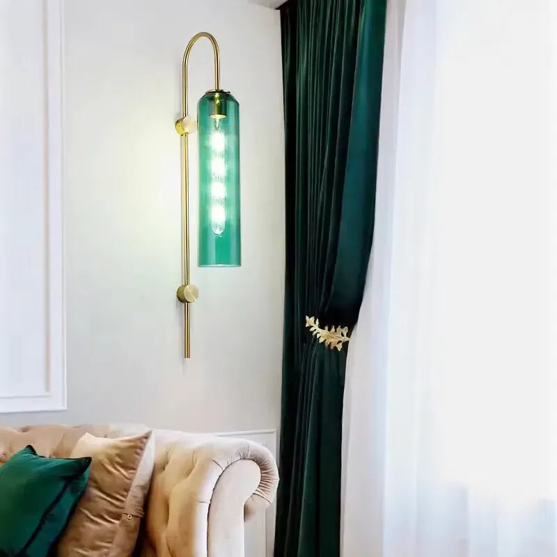 Applique murale LED cylindrique en verre blanc chaud pour salon, style moderne nordique, par Luminaire Essenza.