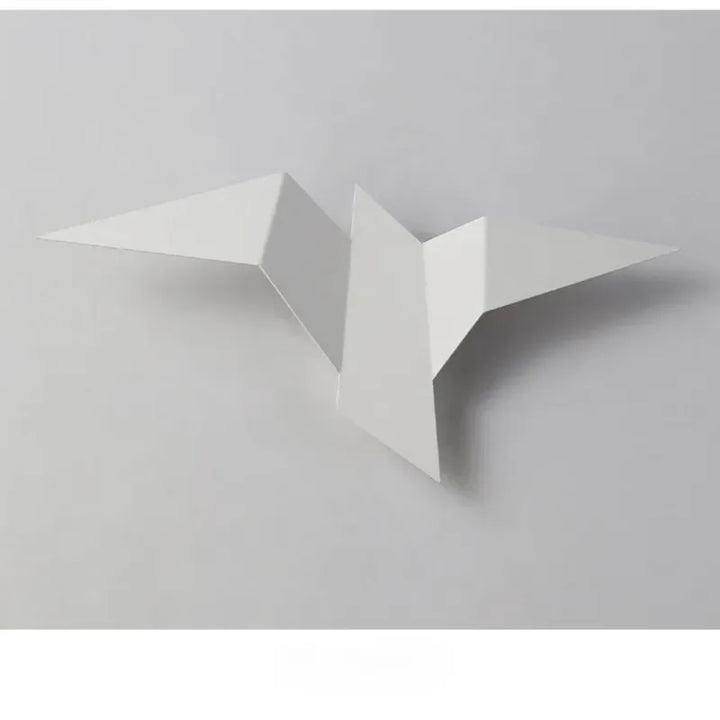 Applique murale LED moderne en design nordique avec motif d'oiseau, lampe d'ambiance élégante pour décoration intérieure.